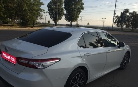 Toyota Camry, 2021 год, 3 060 000 рублей, 5 фотография