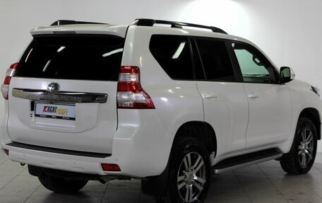 Toyota Land Cruiser Prado 150 рестайлинг, 2016 год, 3 800 000 рублей, 5 фотография