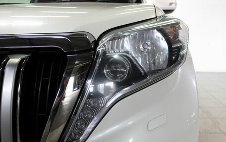 Toyota Land Cruiser Prado 150 рестайлинг, 2016 год, 3 800 000 рублей, 9 фотография
