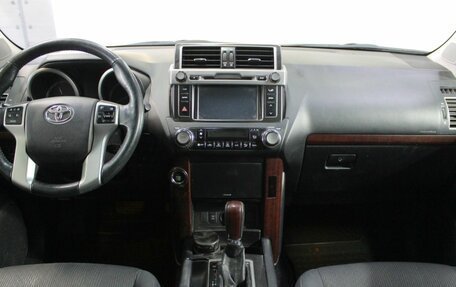Toyota Land Cruiser Prado 150 рестайлинг, 2016 год, 3 800 000 рублей, 13 фотография
