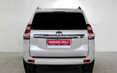 Toyota Land Cruiser Prado 150 рестайлинг, 2016 год, 3 800 000 рублей, 6 фотография