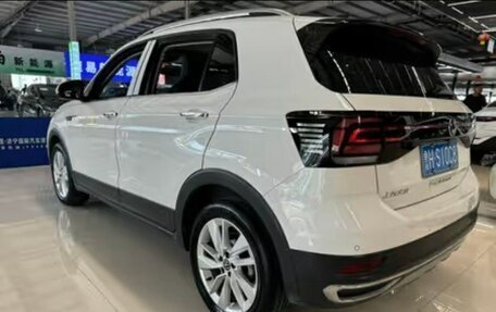 Volkswagen T-Cross I, 2022 год, 1 780 000 рублей, 8 фотография