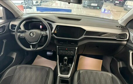 Volkswagen T-Cross I, 2022 год, 1 780 000 рублей, 9 фотография