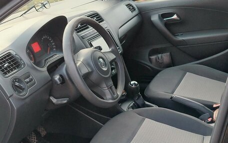 Volkswagen Polo VI (EU Market), 2012 год, 700 000 рублей, 8 фотография