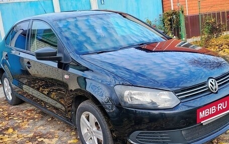 Volkswagen Polo VI (EU Market), 2012 год, 700 000 рублей, 4 фотография