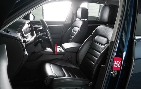 Volkswagen Touareg III, 2018 год, 3 599 000 рублей, 10 фотография