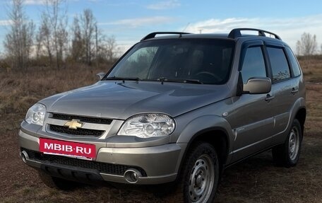 Chevrolet Niva I рестайлинг, 2012 год, 400 000 рублей, 3 фотография