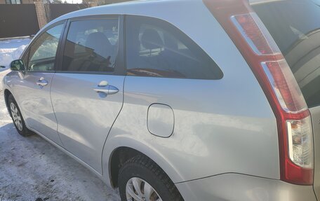 Honda Stream II, 2012 год, 850 000 рублей, 4 фотография
