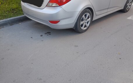 Hyundai Solaris II рестайлинг, 2011 год, 550 000 рублей, 2 фотография