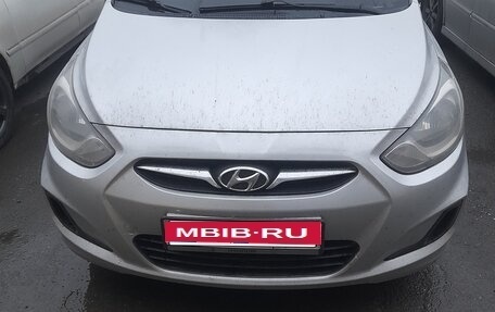 Hyundai Solaris II рестайлинг, 2011 год, 550 000 рублей, 12 фотография