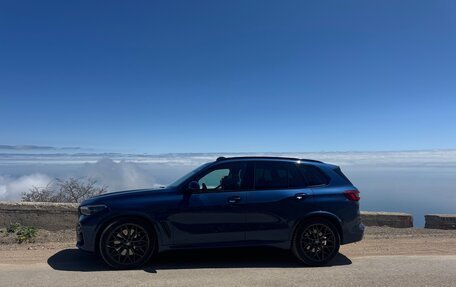 BMW X5, 2019 год, 6 850 000 рублей, 2 фотография