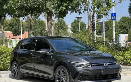 Volkswagen Golf VIII, 2023 год, 1 827 009 рублей, 1 фотография