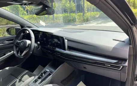 Volkswagen Golf VIII, 2023 год, 1 827 009 рублей, 7 фотография