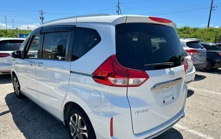 Honda Freed II, 2021 год, 1 890 000 рублей, 3 фотография