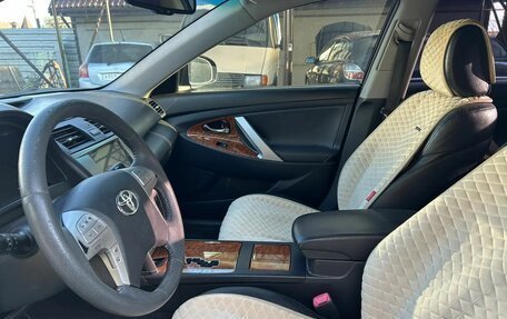 Toyota Camry, 2011 год, 1 220 000 рублей, 2 фотография
