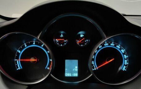 Chevrolet Cruze II, 2011 год, 649 000 рублей, 10 фотография