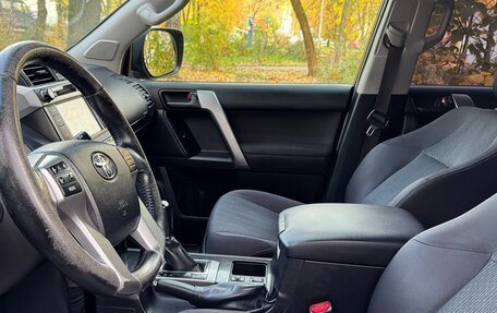Toyota Land Cruiser Prado 150 рестайлинг, 2015 год, 3 300 000 рублей, 5 фотография