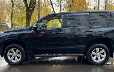 Toyota Land Cruiser Prado 150 рестайлинг, 2015 год, 3 300 000 рублей, 3 фотография