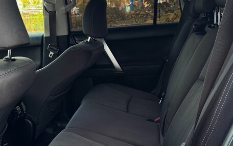 Toyota Land Cruiser Prado 150 рестайлинг, 2015 год, 3 300 000 рублей, 6 фотография
