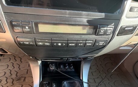 Toyota Land Cruiser Prado 120, 2008 год, 2 000 000 рублей, 8 фотография