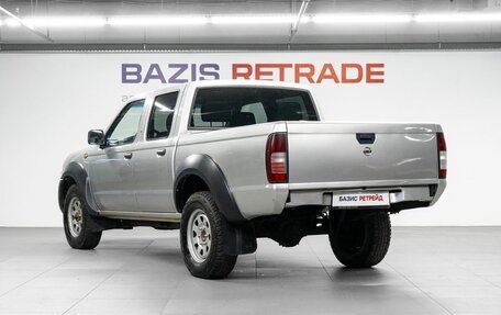 Nissan NP300, 2010 год, 1 040 000 рублей, 8 фотография