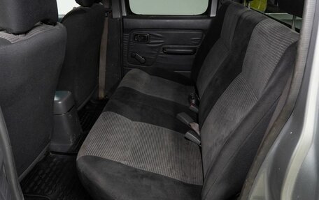 Nissan NP300, 2010 год, 1 040 000 рублей, 14 фотография