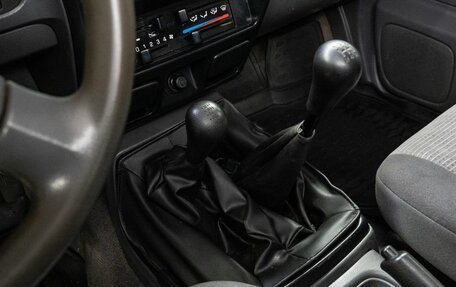 Nissan NP300, 2010 год, 1 040 000 рублей, 11 фотография