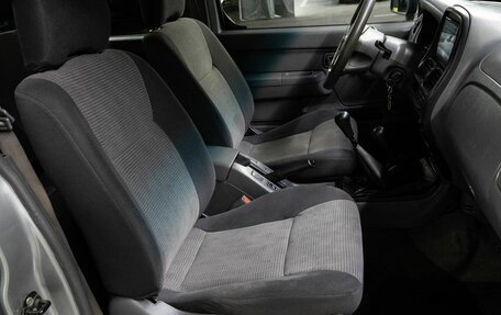 Nissan NP300, 2010 год, 1 040 000 рублей, 16 фотография