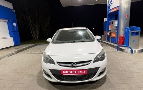 Opel Astra J, 2013 год, 999 999 рублей, 2 фотография