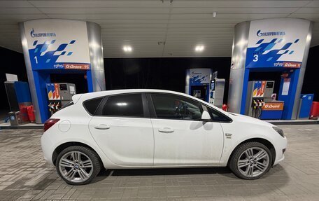 Opel Astra J, 2013 год, 999 999 рублей, 8 фотография