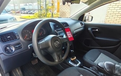 Volkswagen Polo VI (EU Market), 2013 год, 750 000 рублей, 1 фотография
