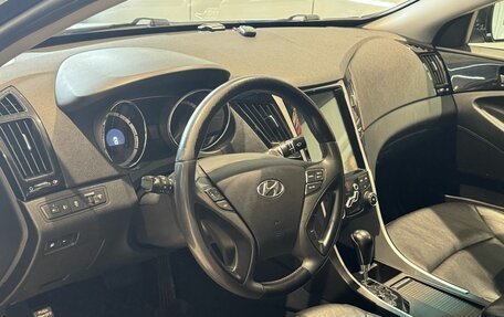 Hyundai Sonata VI, 2011 год, 899 000 рублей, 10 фотография