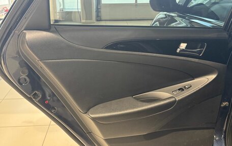 Hyundai Sonata VI, 2011 год, 899 000 рублей, 11 фотография
