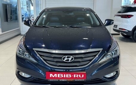Hyundai Sonata VI, 2011 год, 899 000 рублей, 2 фотография
