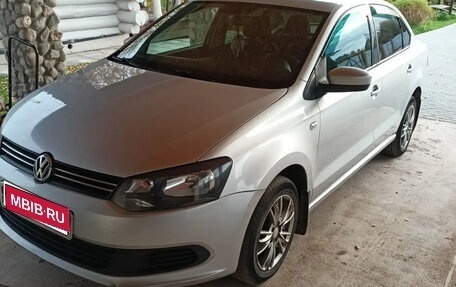 Volkswagen Polo VI (EU Market), 2011 год, 830 000 рублей, 1 фотография
