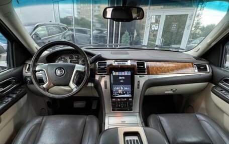 Cadillac Escalade III, 2013 год, 2 270 000 рублей, 4 фотография