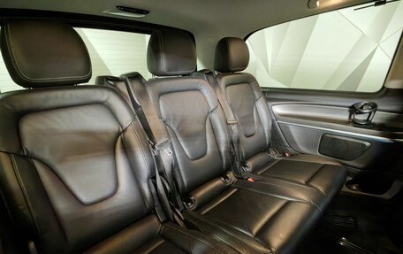 Mercedes-Benz V-Класс, 2017 год, 3 269 000 рублей, 23 фотография