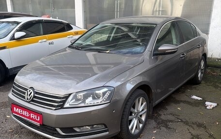 Volkswagen Passat B7, 2011 год, 570 000 рублей, 2 фотография