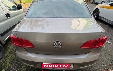 Volkswagen Passat B7, 2011 год, 570 000 рублей, 10 фотография