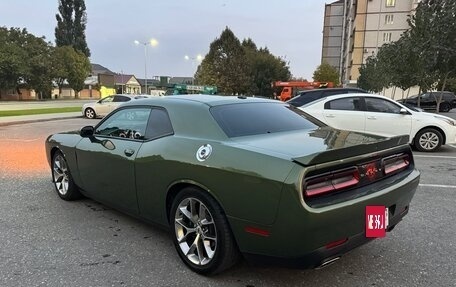 Dodge Challenger III рестайлинг 2, 2021 год, 2 150 000 рублей, 11 фотография