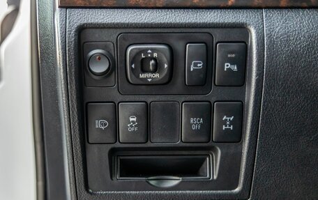 Toyota Land Cruiser 200, 2015 год, 4 798 000 рублей, 17 фотография