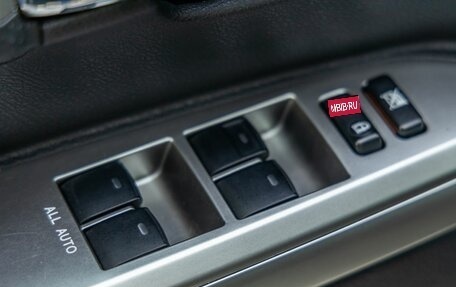Toyota Land Cruiser 200, 2015 год, 4 798 000 рублей, 15 фотография