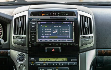 Toyota Land Cruiser 200, 2015 год, 4 798 000 рублей, 24 фотография