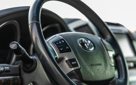 Toyota Land Cruiser 200, 2015 год, 4 798 000 рублей, 31 фотография