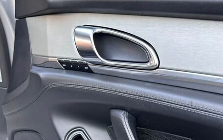 Porsche Panamera II рестайлинг, 2010 год, 2 000 000 рублей, 15 фотография