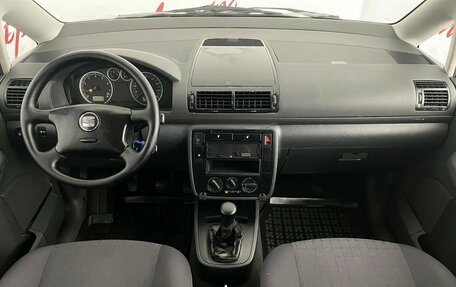 SEAT Alhambra II рестайлинг, 2001 год, 285 000 рублей, 9 фотография