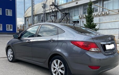 Hyundai Solaris II рестайлинг, 2012 год, 850 000 рублей, 5 фотография