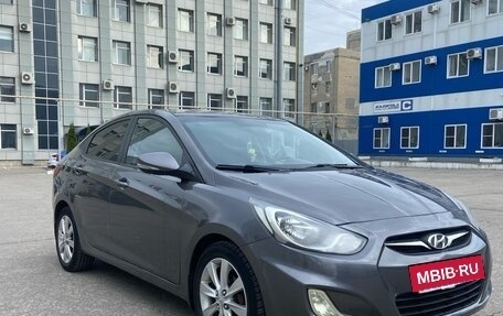 Hyundai Solaris II рестайлинг, 2012 год, 850 000 рублей, 2 фотография