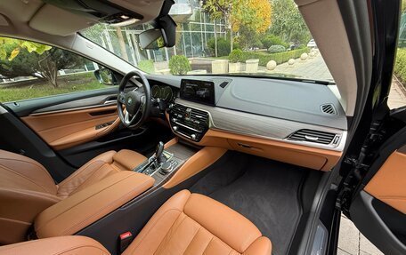 BMW 5 серия, 2018 год, 3 790 000 рублей, 17 фотография