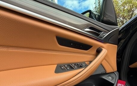 BMW 5 серия, 2018 год, 3 790 000 рублей, 19 фотография